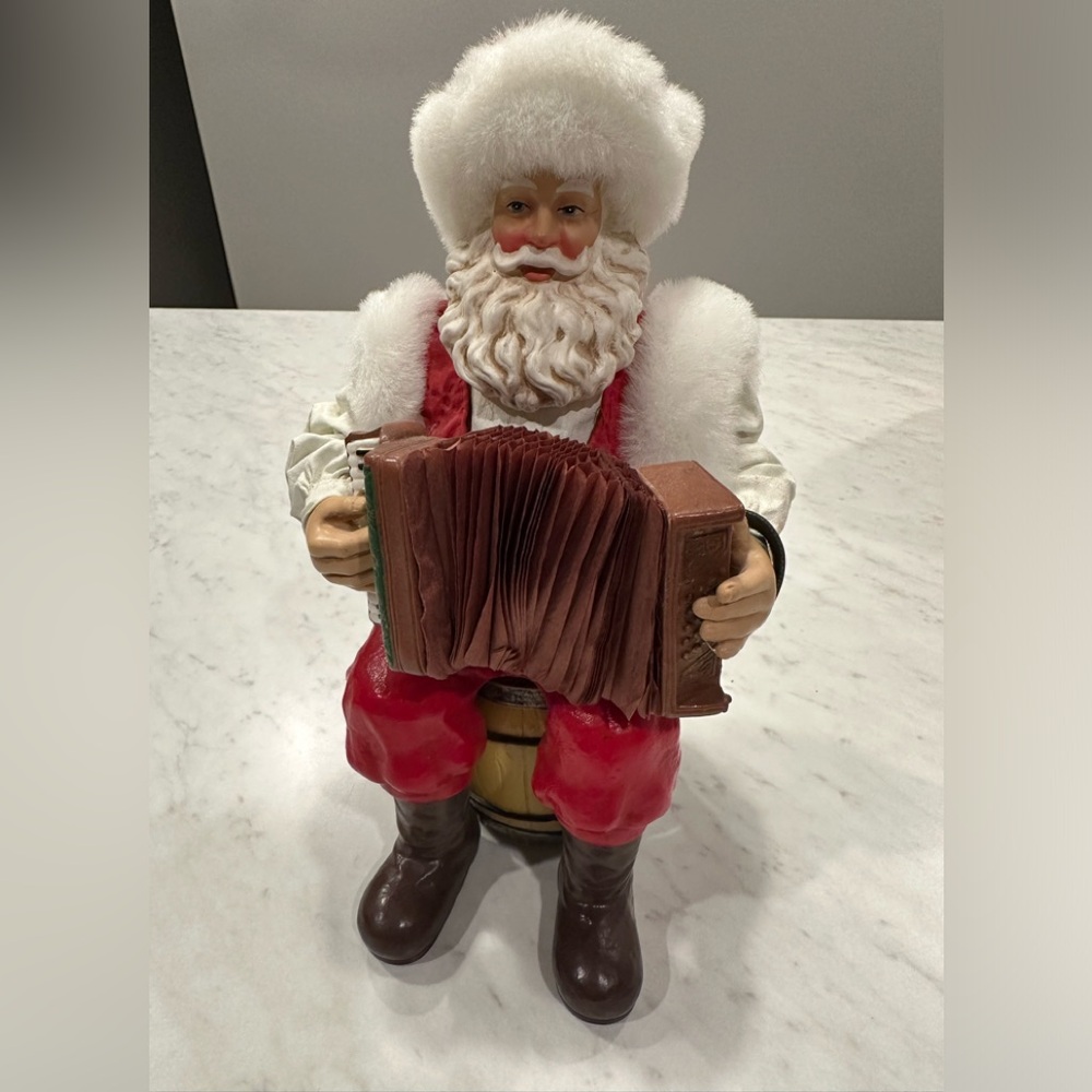 Clothtique Santa , Santa playing accordion - has music box